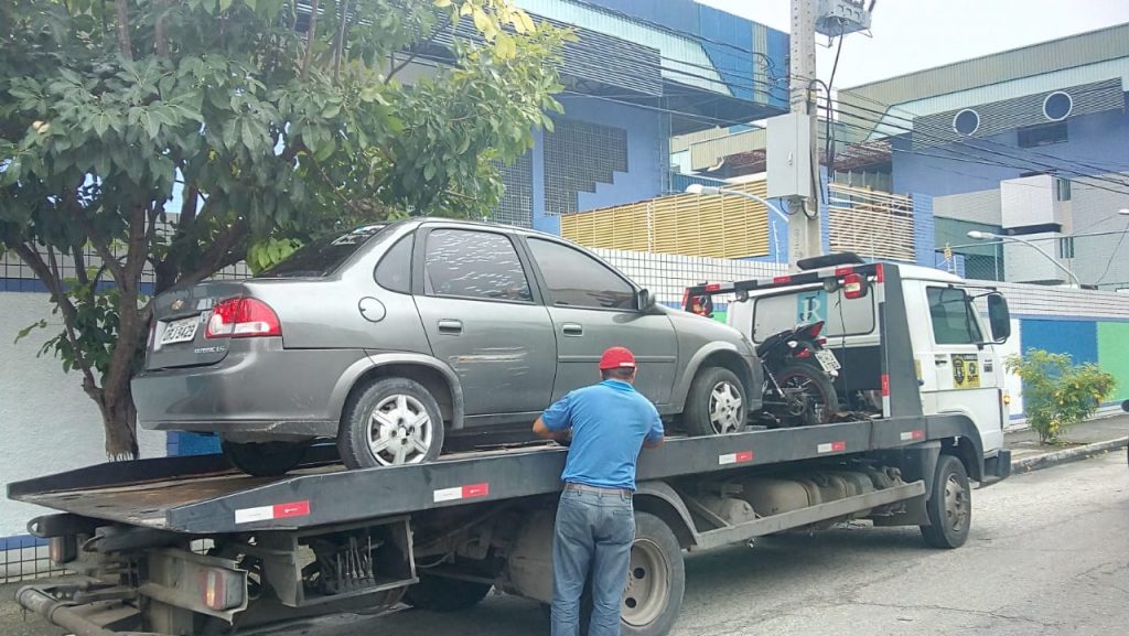 DMTT remove mais de 300 veículos em situação de abandono nas ruas de Maceió