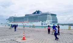 MSC Fantasia aporta em Maceió sob monitoramento