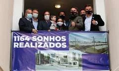 Bolsonaro entrega 1,16 mil casas em município gaúcho