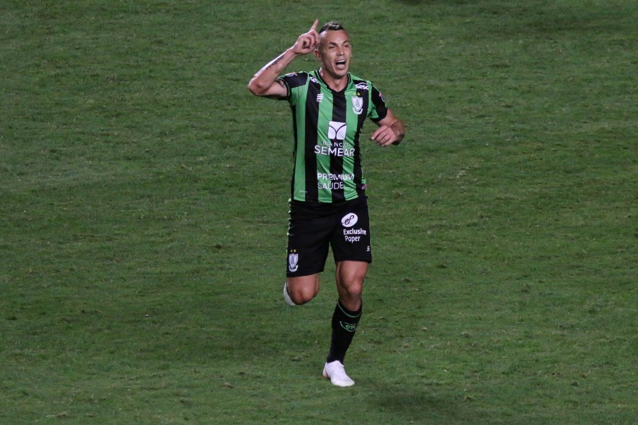 Série B: de virada, América-MG e Ponte Preta vencem na rodada. Coelho derrotou o Oeste por 2 a 1, mesmo placar da Macaca diante do CSA