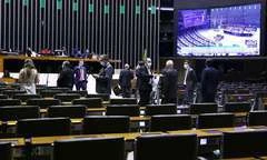 Câmara retira saque do FGTS de pauta, e MP perderá validade