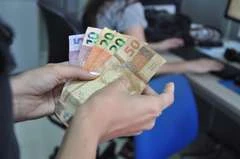 Governo de Alagoas libera primeira faixa salarial neste sábado (29)