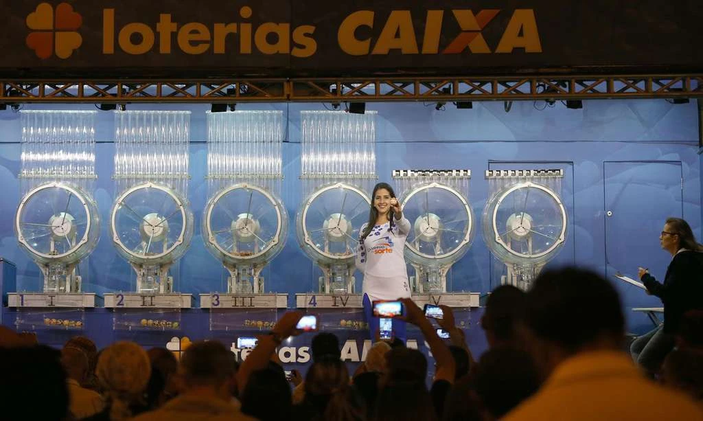 Lotofácil da Independência: prêmio sai para 50 apostadores. Cada um faturou R$ 2.499.998,20