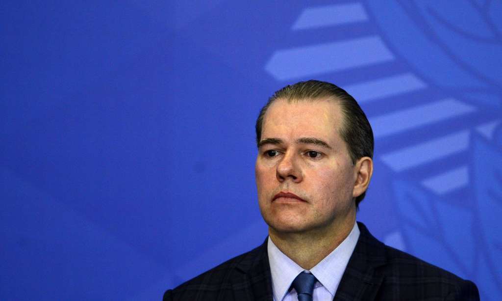 Ministro Dias Toffoli testa positivo para covid-19 e apresenta sintomas leves