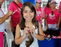 Maceió Rosa: ONGs recebem cabelo e doam perucas para mulheres em tratamento