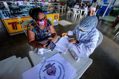 Maceió Rosa: mulheres participam de ação no Terminal Rodoviário