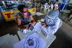 Maceió Rosa: mulheres participam de ação no Terminal Rodoviário