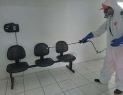 Prefeitura realiza limpeza e desinfecção nos locais de votação