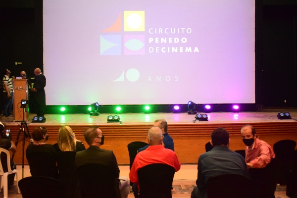 Circuito Penedo de Cinema movimenta turismo na cidade. Evento impacta positivamente na rede hoteleira da cidade, gerando ocupação de 100% em alguns empreendimentos