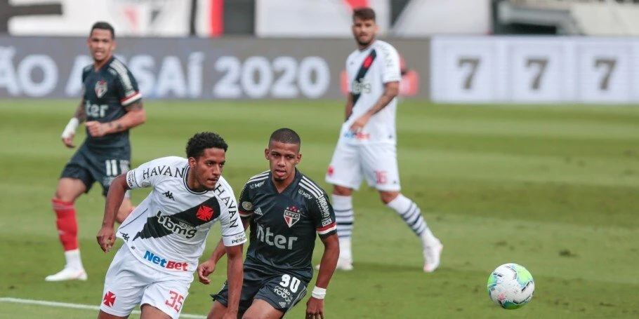 Vasco segura empate diante do São Paulo e deixa o Z-4.  Tricolor segue na briga na parte de cima da tabela