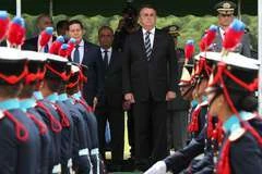 Bolsonaro participa da formatura de cadetes da Aman