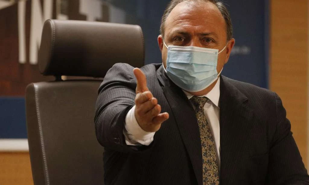 Vacinação contra covid-19 começa na quarta-feira (20), anuncia Pazuello.