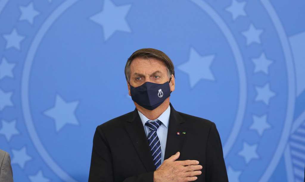 Bolsonaro sanciona lei que torna Pronampe permanente