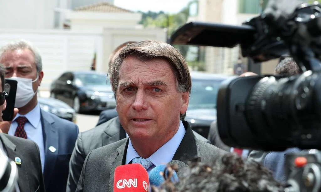 Bolsonaro sanciona lei que define visão monocular como deficiência