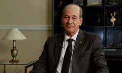 Fernando Azevedo e Silva anuncia que vai deixar o Ministério da Defesa