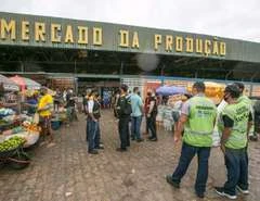 Prefeitura faz ação integrada de fiscalização no Mercado da Produção