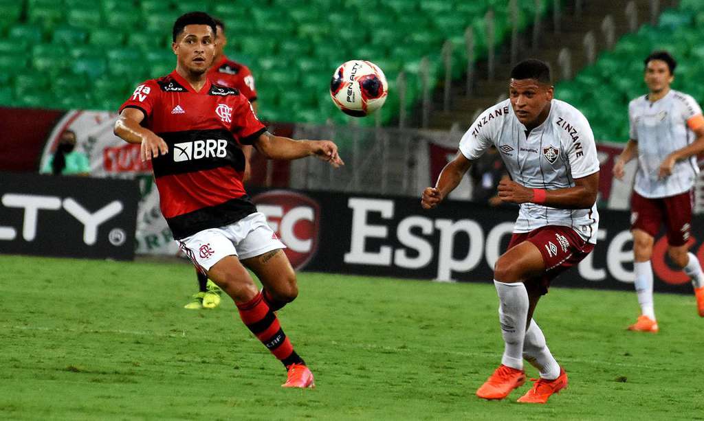 Fluminense vence Flamengo no Maracanã. Equipe conquista primeiro triunfo no Campeonato Carioca