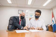 Prefeito JHC assina termo de cooperação com a PF para capacitar guardas municipais