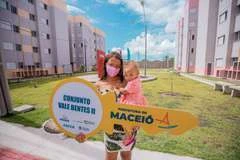 Prefeito JHC entrega Vale Bentes II e realiza sonho da casa própria para 500 famílias