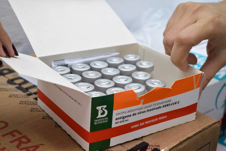 Coronavac: Sesau já distribuiu mais de 22 mil doses de vacinas para aplicação da 2ª dose