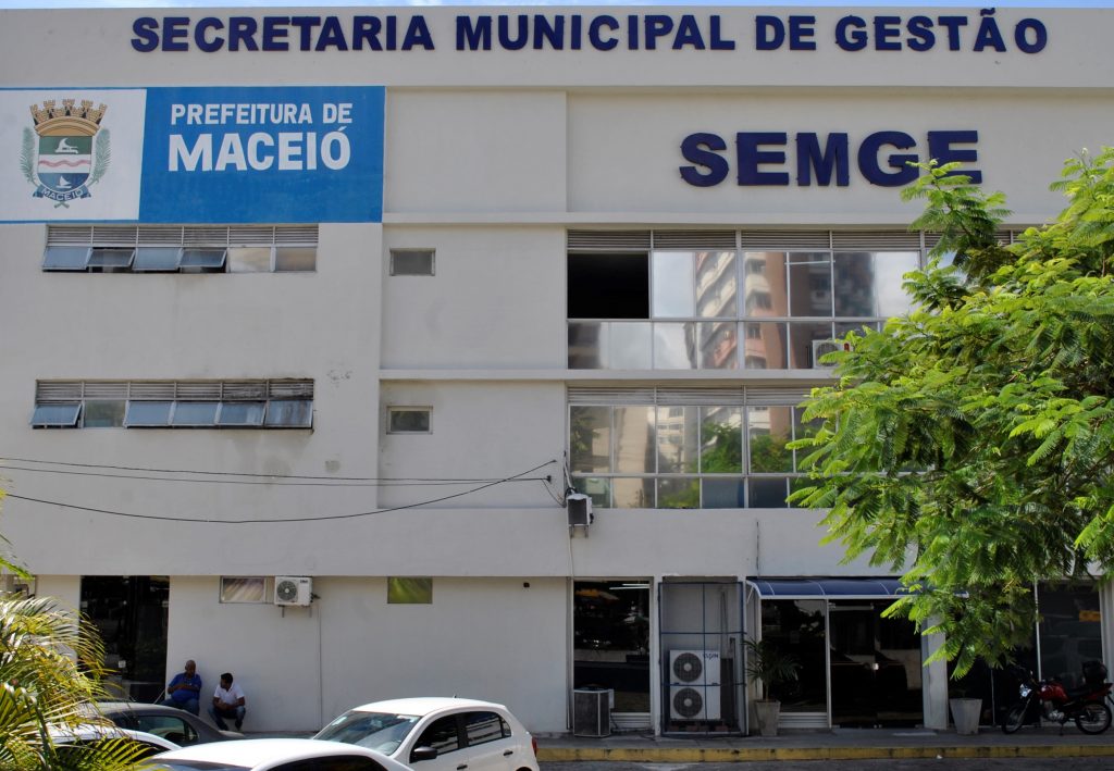 Semge abre banco de currículos para seleção de estagiários para órgãos da Prefeitura de Maceió