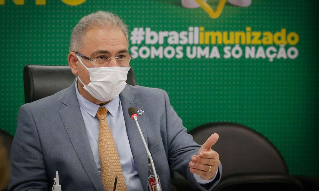 Avião com 1,5 milhão de doses da Janssen chega amanhã, diz ministro Queiroga