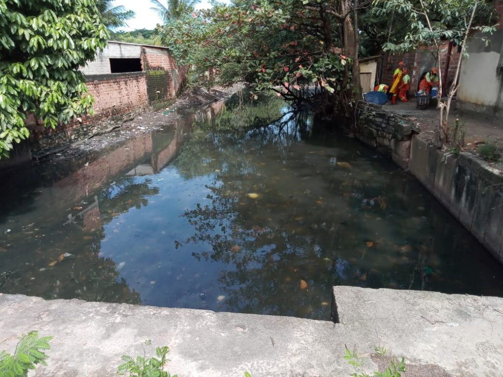 Prefeitura retira 120 toneladas de resíduos do Canal do Papódromo