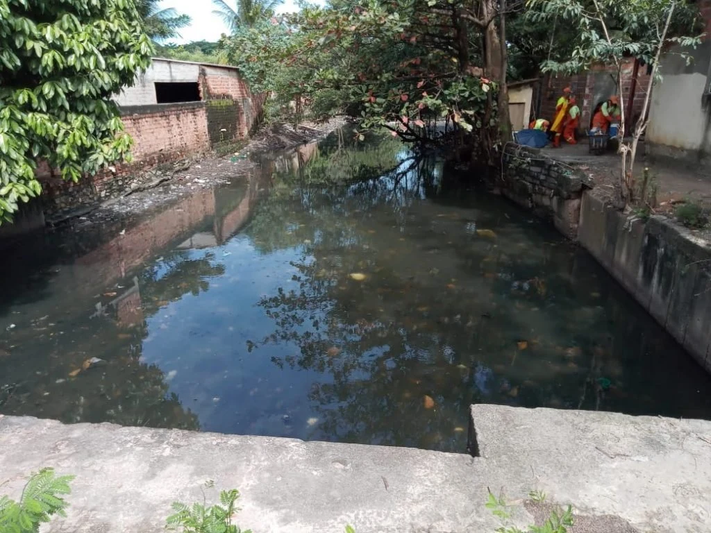 Prefeitura retira 120 toneladas de resíduos do Canal do Papódromo