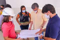 Secretário vistoria obras da Escola Municipal Hermínio Cardoso