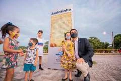 Prefeito JHC inaugura totem no Jacintinho: “Mais um equipamento de interação social”
