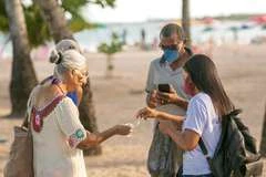 Ação na orla conscientiza para respeito às medidas contra a Covid-19