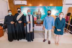 Prefeito JHC recebe visita da imagem de Nossa Senhora dos Prazeres, padroeira de Maceió