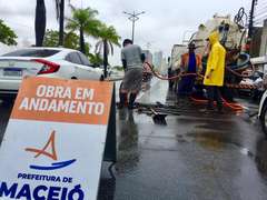 Prefeitura: Infraestrutura intensifica serviço de desobstrução em galerias pluviais