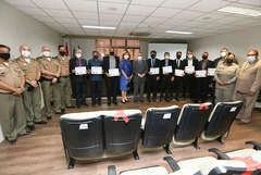 TJAL conclui capacitação e entrega certificados a agentes de segurança