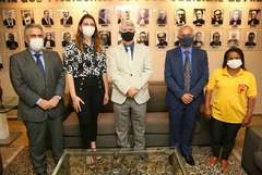 Em reunião com OAB e deputada, presidente do TJ garante celeridade a ações de saúde