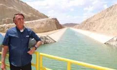 Presidente anuncia apoio para 750 mil caminhoneiros comprarem diesel