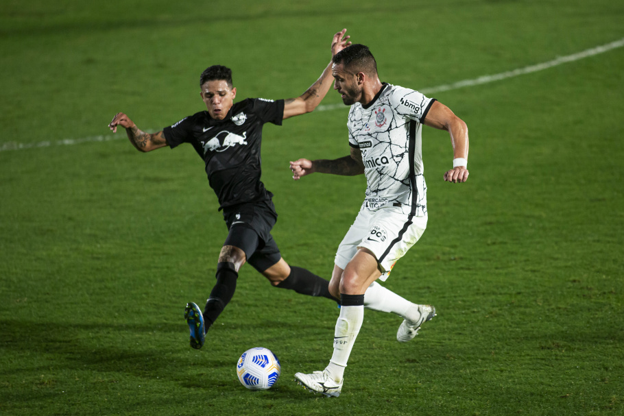 Red Bull Bragantino e Corinthians empatam em jogo movimentado pela 23ª rodada do Brasileirão Assaí