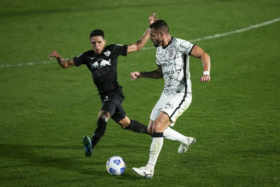 Red Bull Bragantino e Corinthians empatam em jogo movimentado pela 23ª rodada do Brasileirão Assaí