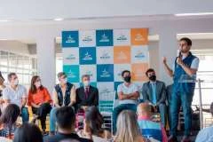 Prefeito de Maceió, JHC, entrega creche esperada há mais de dez anos por moradores do Vergel