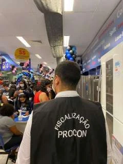 Procon Maceió realizou operação Black Friday nesta sexta-feira (26)