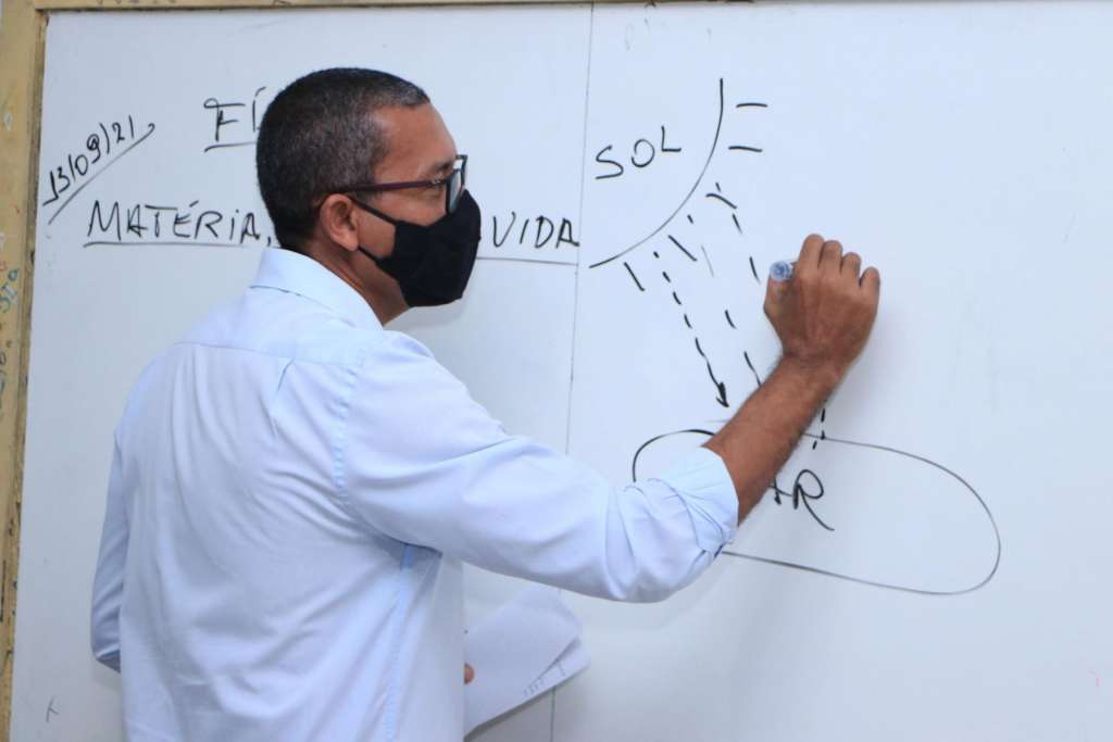 Seduc anuncia prorrogação do prazo para provas de títulos do concurso da Educação