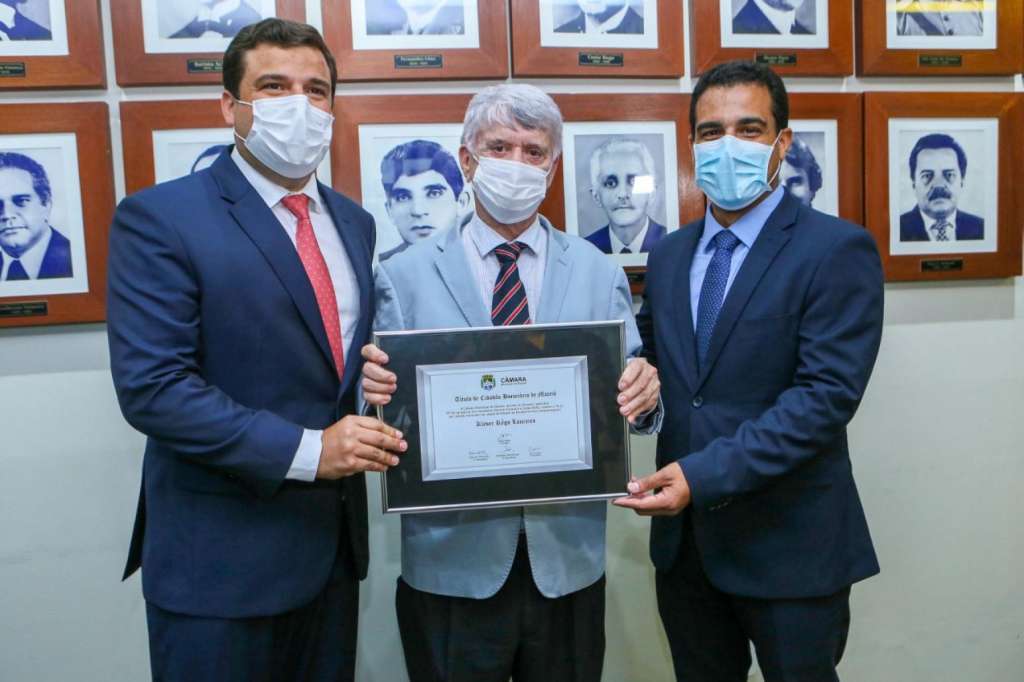 Governador em exercício recebe título de Cidadão Honorário de Maceió