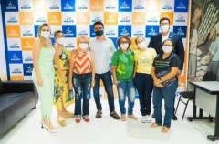 Prefeito JHC anuncia pagamento do “rateio da Educação” para servidores municipais