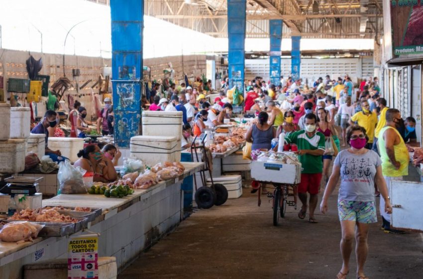 Mercados, feiras-livres e shoppings populares funcionarão com horário especial na sexta (31)