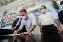 Renan Filho assina pacote de decretos tributários que beneficia, comércio e segmentos produtivos