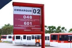 SMTT atende usuários e reforça linhas de ônibus da capital