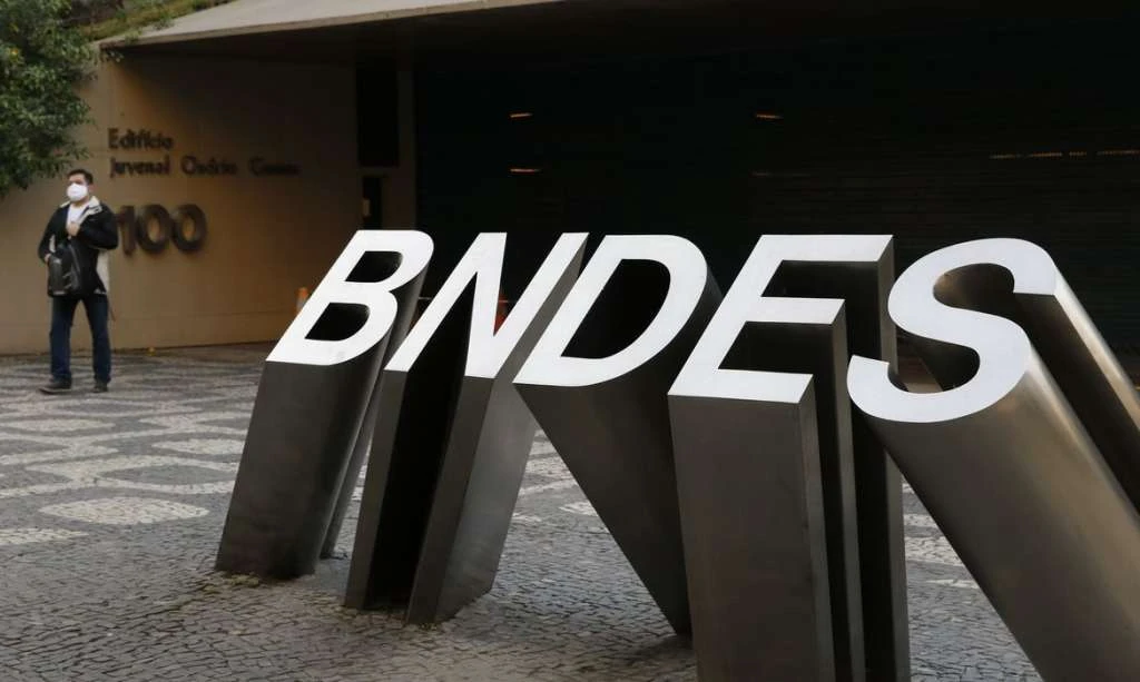 BNDES eleva investimentos na agropecuária em 50%