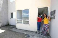 Vítimas acolhidas pela Casa da Mulher celebram a conquista da casa própria