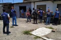 Secretaria Municipal de Abastecimento realiza operação para reabertura de boxes na Feira do Tabuleiro