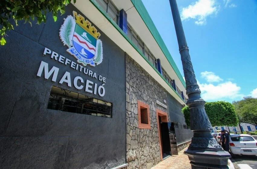 Prefeitura de Maceió antecipa o salário de dezembro e o 13º nesta quinta-feira (15)